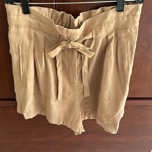 ❤️ EUC BCBGMaxazria Paperbag Rayon Shorts